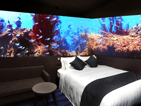 コンセプトルーム「美ら海（ちゅらうみ）ルーム」のお支払い方法が変更になりました。「美ら海ルーム」とは、沖縄を訪れる多くの観光客が連想するきれいな海（美ら海）を、ホテルの部屋にいながら楽しめる特別な客室です。