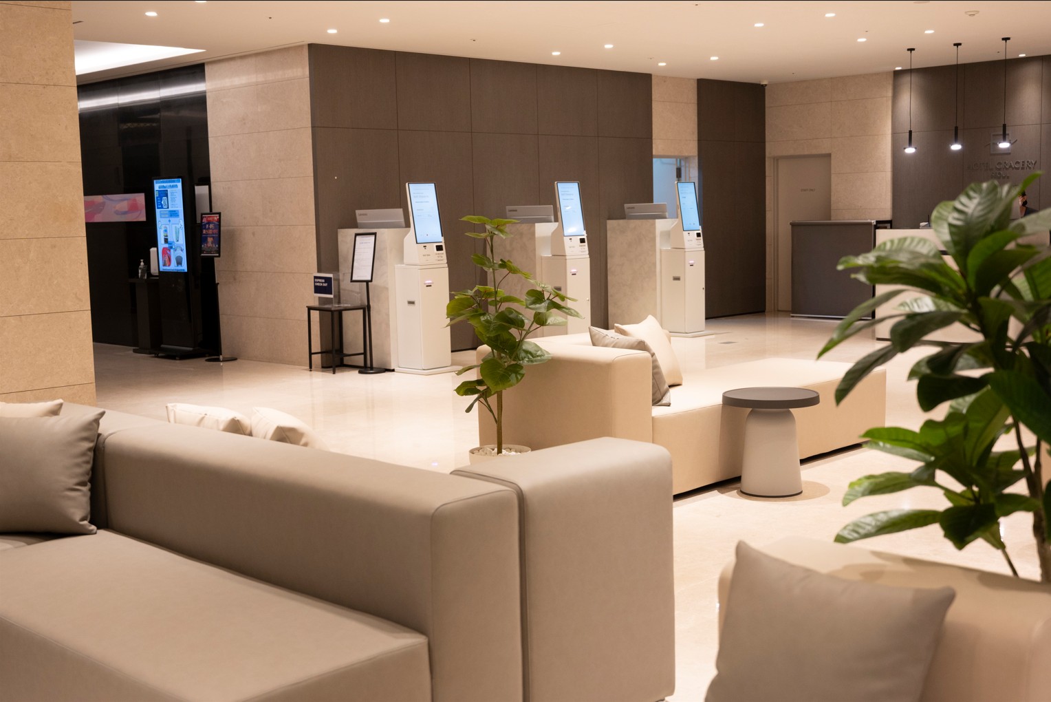 フロントロビー（11階）